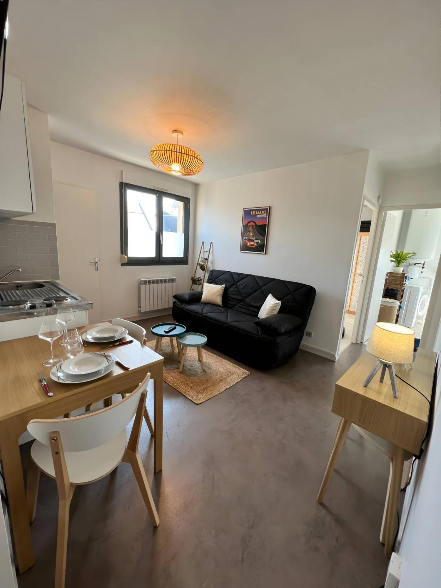 L'Univers - Wifi - Tram - Reve Au Mans Apartment เลอม็องส์ ภายนอก รูปภาพ