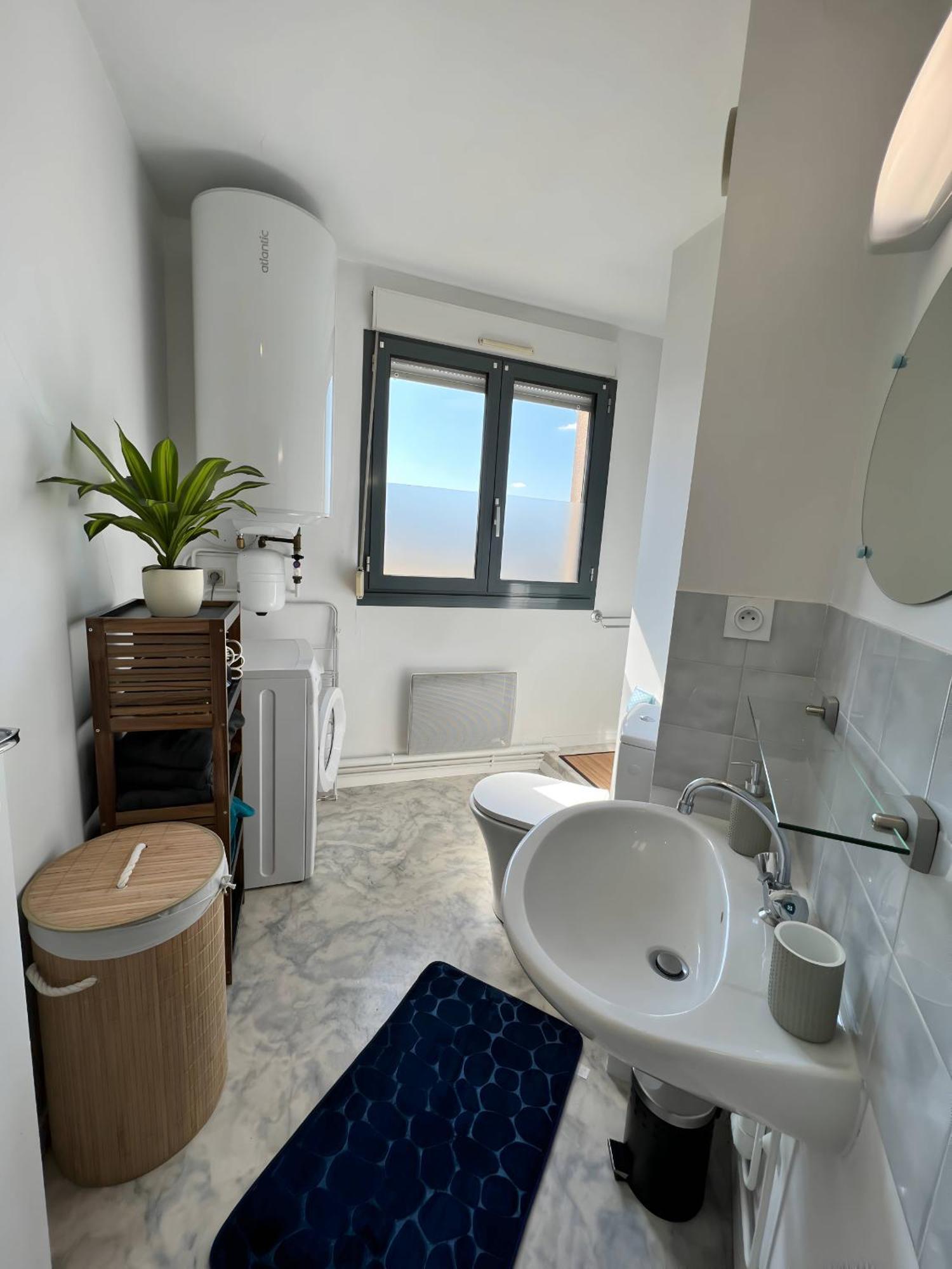 L'Univers - Wifi - Tram - Reve Au Mans Apartment เลอม็องส์ ภายนอก รูปภาพ